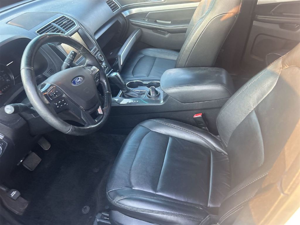 2016 Ford Explorer Image 8