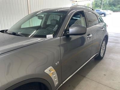 2017 INFINITI QX70 Image 3