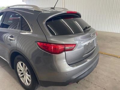 2017 INFINITI QX70 Image 6
