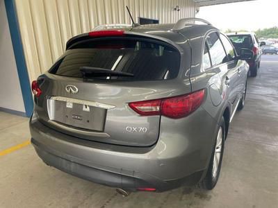 2017 INFINITI QX70 Image 7