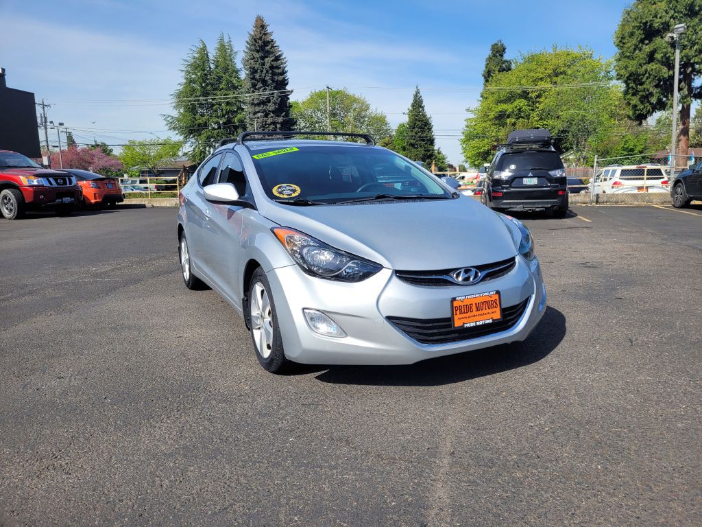 2013 Hyundai Elantra Image 4