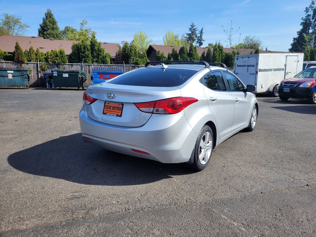 2013 Hyundai Elantra Image 6