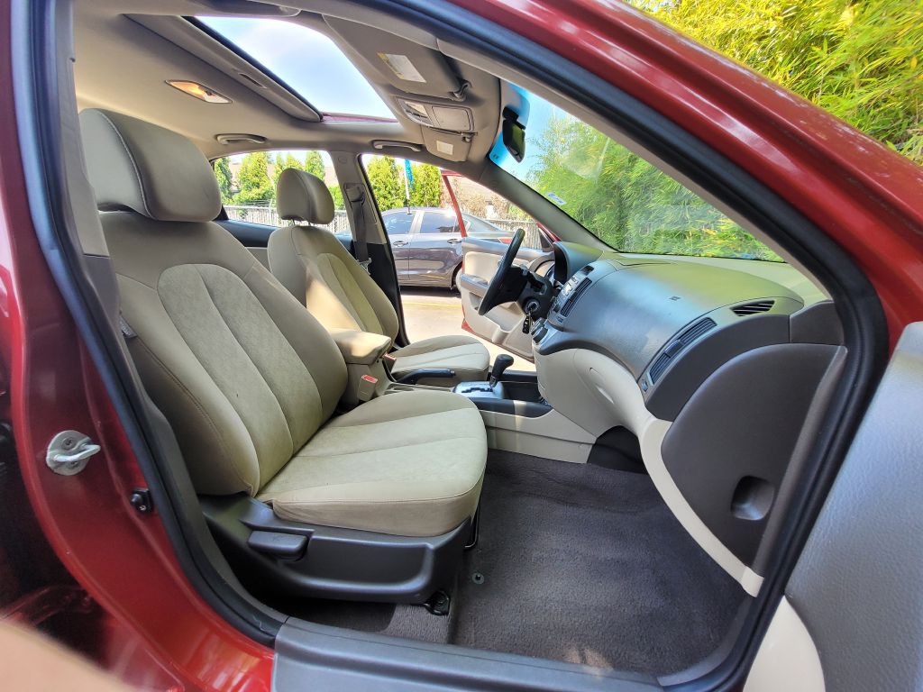 2010 Hyundai Elantra Image 10