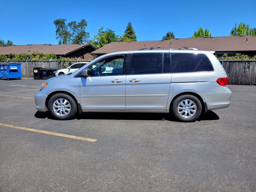 2008 Honda Odyssey Image 2
