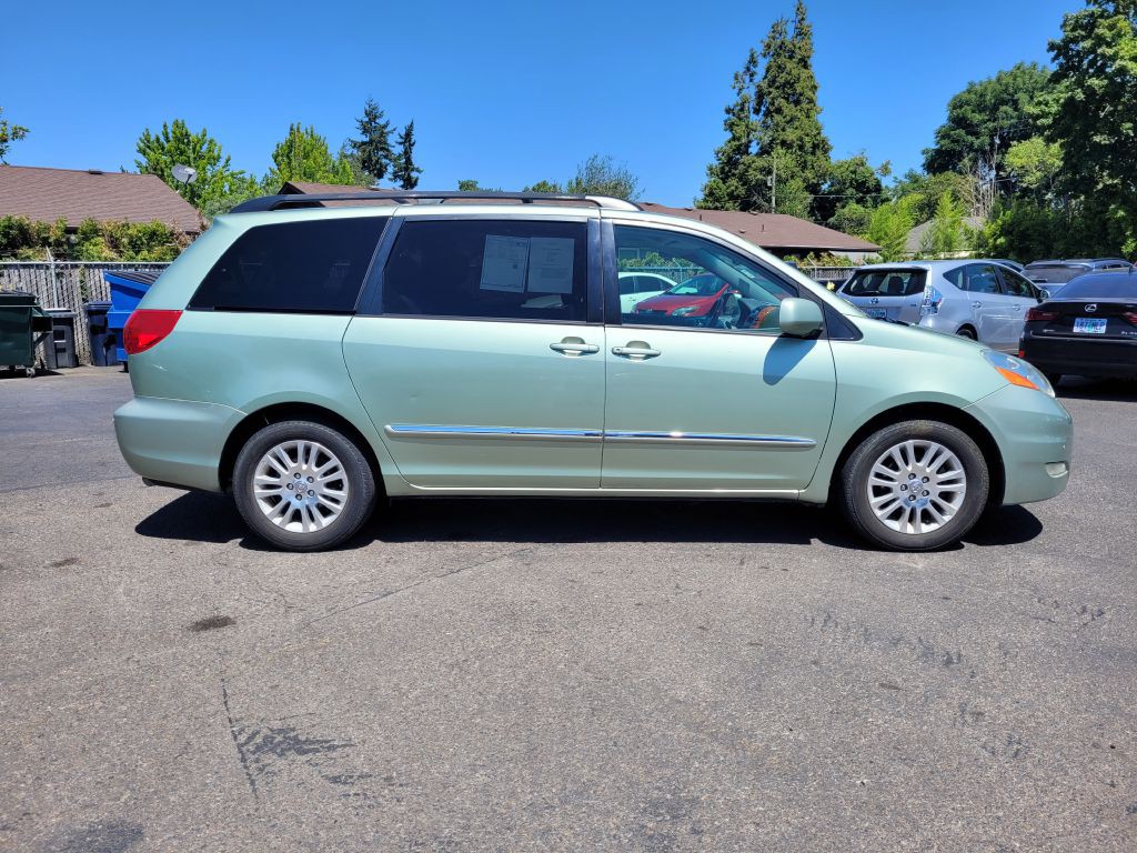 2008 Toyota Sienna Image 5