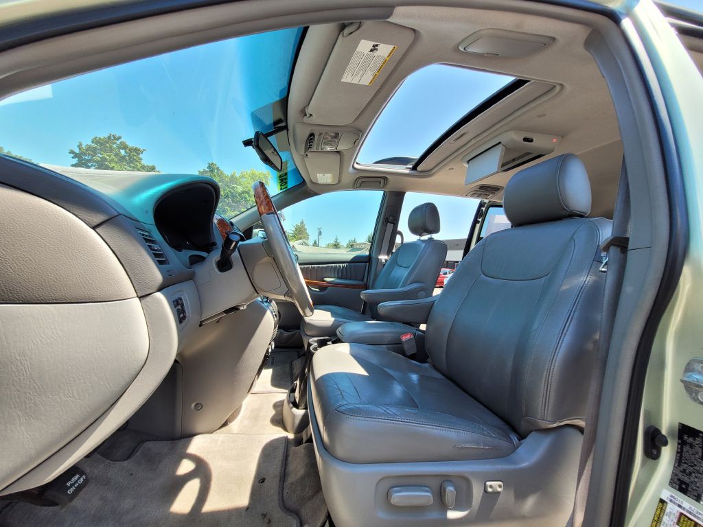 2008 Toyota Sienna Image 8