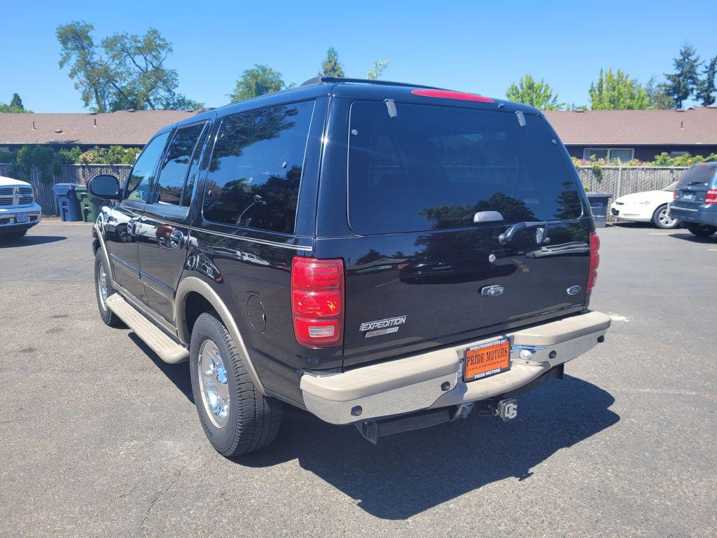 2002 Ford Expedition Image 3