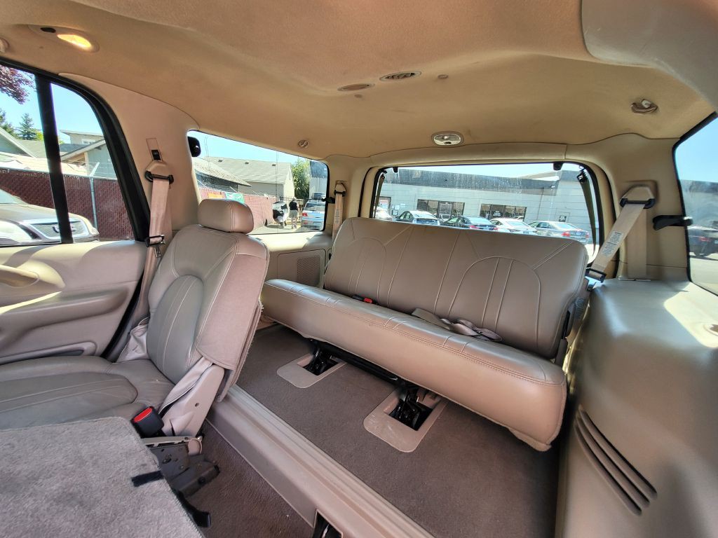 2002 Ford Expedition Image 12