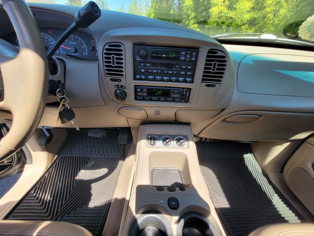2002 Ford Expedition Image 14