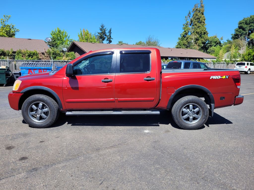 2013 Nissan Titan Image 2