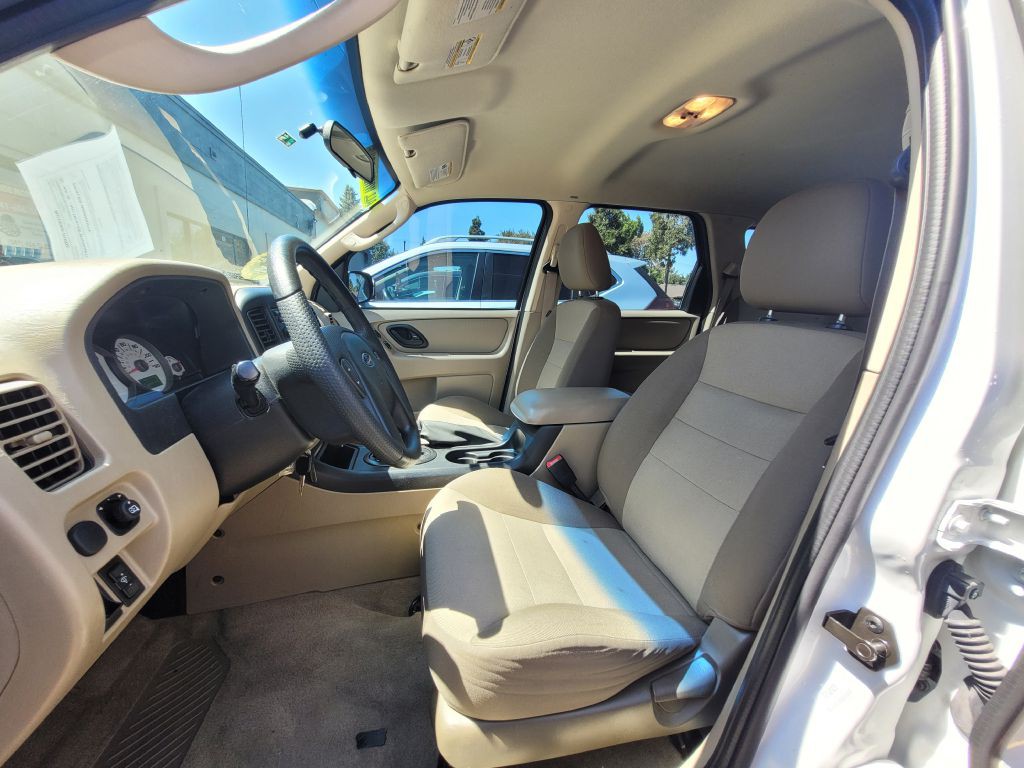 2007 Ford Escape Image 8