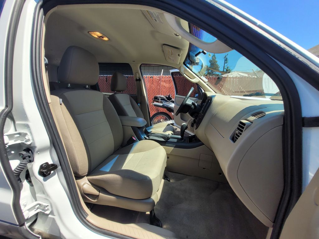 2007 Ford Escape Image 10