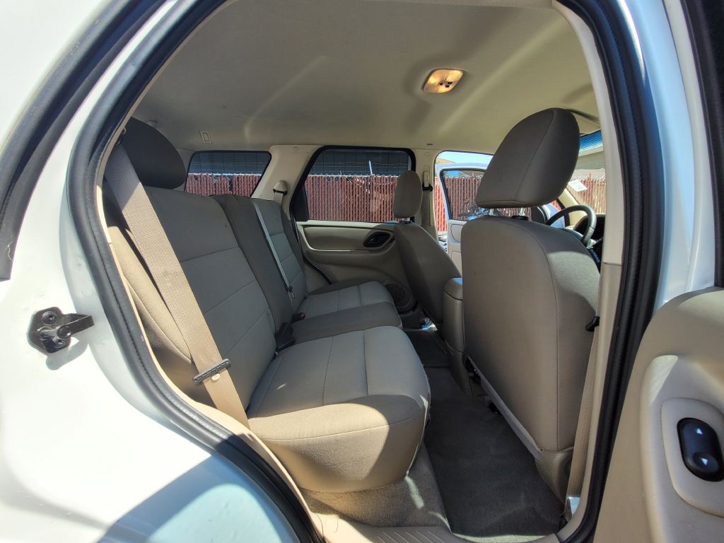 2007 Ford Escape Image 11