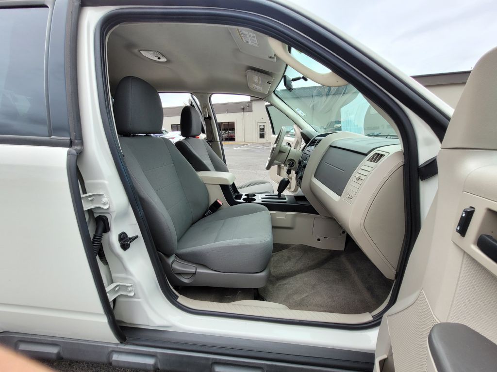2010 Ford Escape Image 10