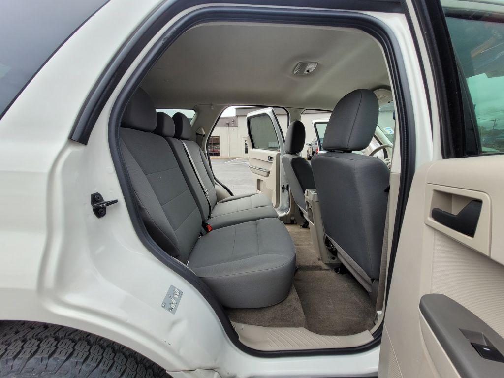 2010 Ford Escape Image 11