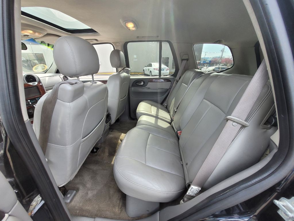 2007 GMC Envoy Image 9