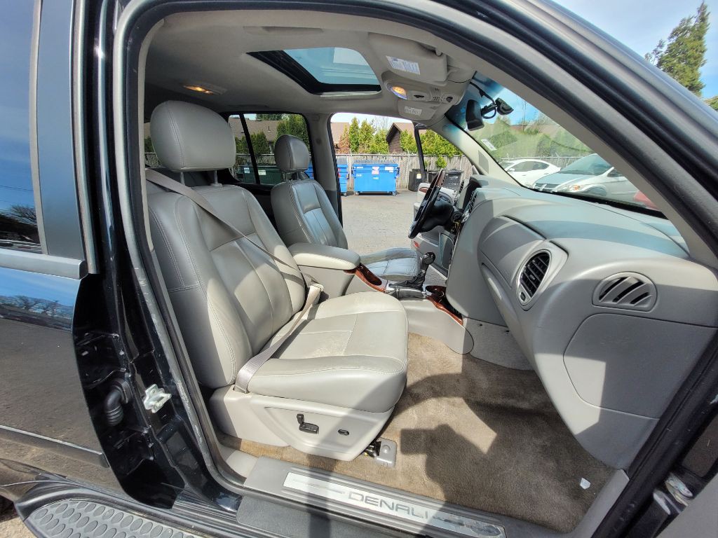 2007 GMC Envoy Image 12