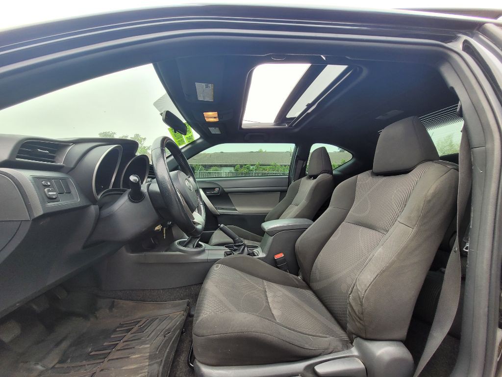 2011 Scion tC Image 8