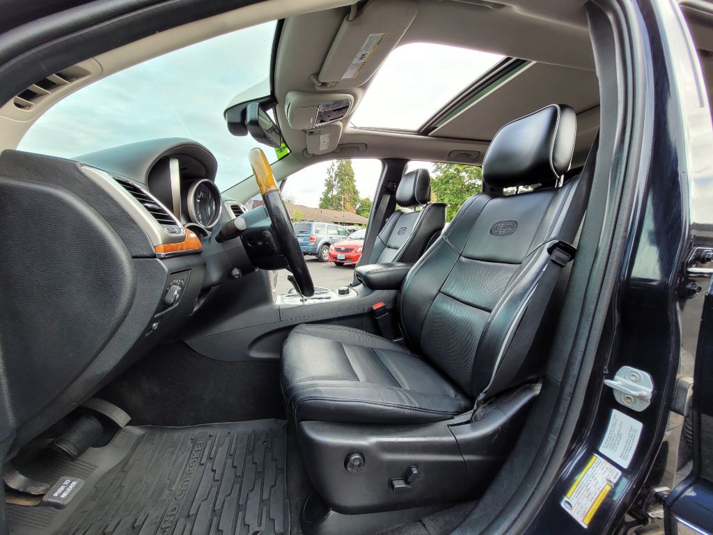 2011 Jeep Grand Cherokee Image 8