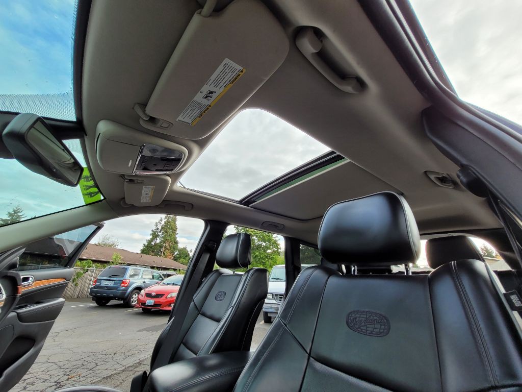 2011 Jeep Grand Cherokee Image 12
