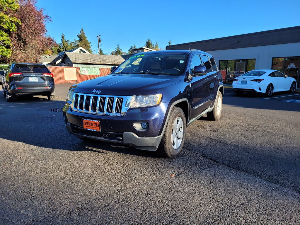 2011 Jeep Grand Cherokee Image 1