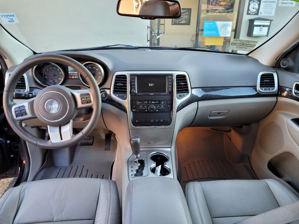 2011 Jeep Grand Cherokee Image 7