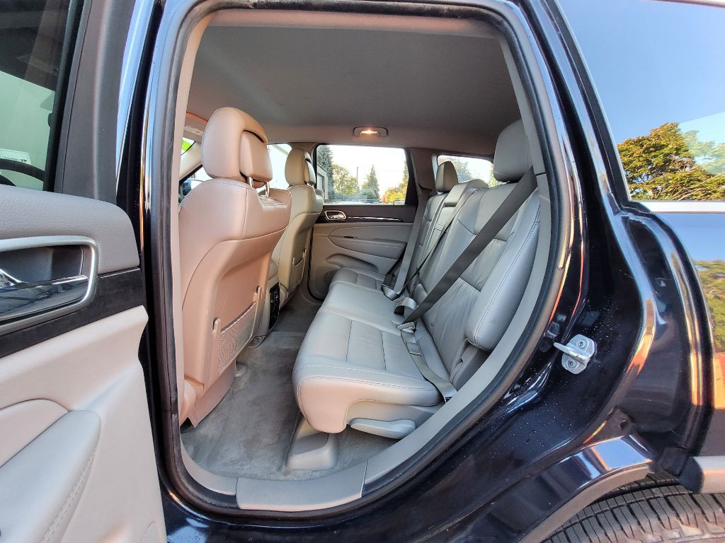 2011 Jeep Grand Cherokee Image 9