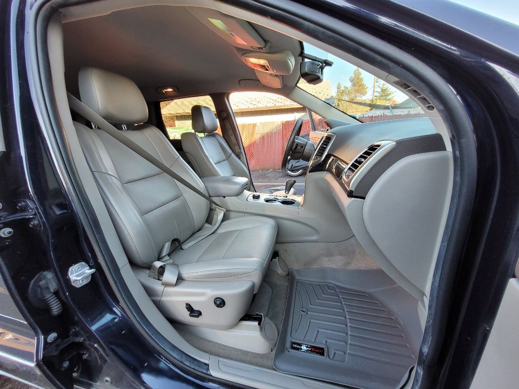 2011 Jeep Grand Cherokee Image 10