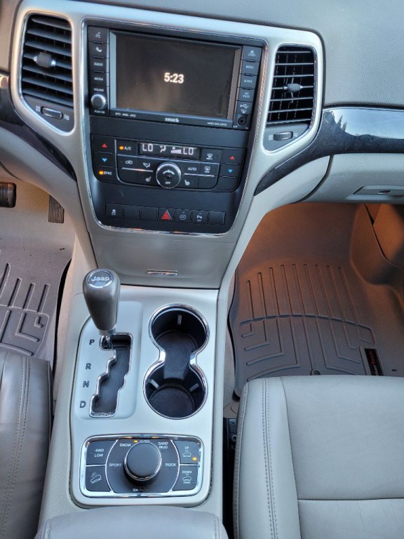 2011 Jeep Grand Cherokee Image 14
