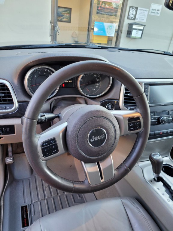 2011 Jeep Grand Cherokee Image 15
