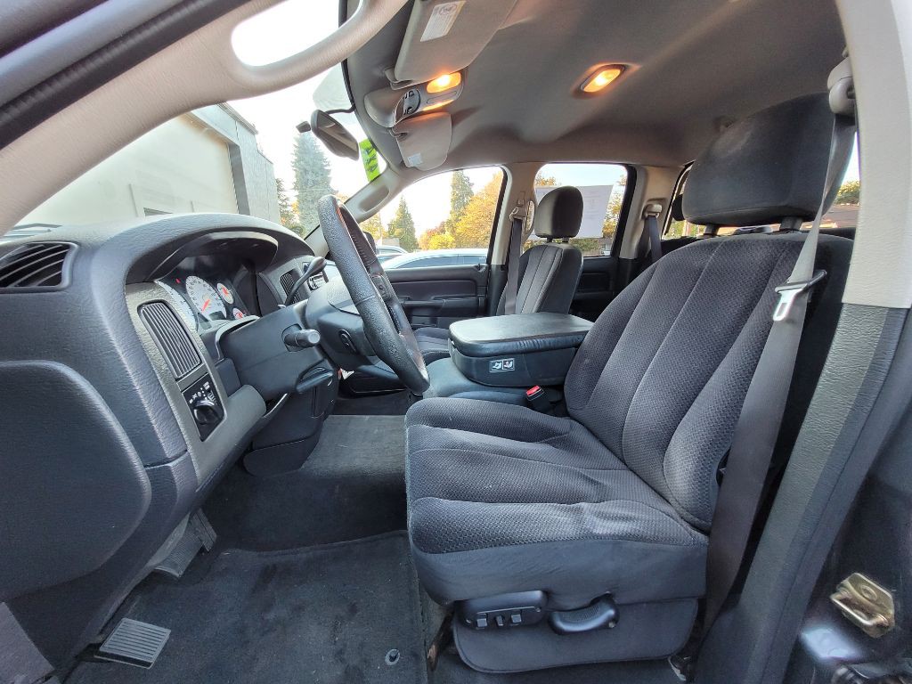 2004 Dodge Ram 1500 Image 8