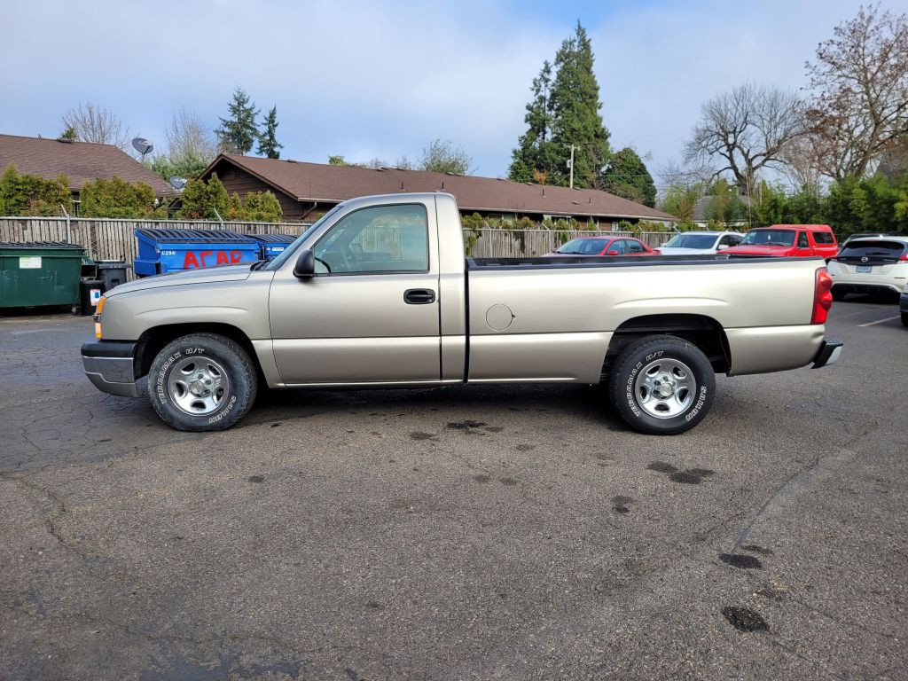 2003 Chevrolet Silverado 1500 Image 2