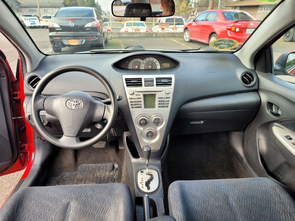 2008 Toyota Yaris Image 7