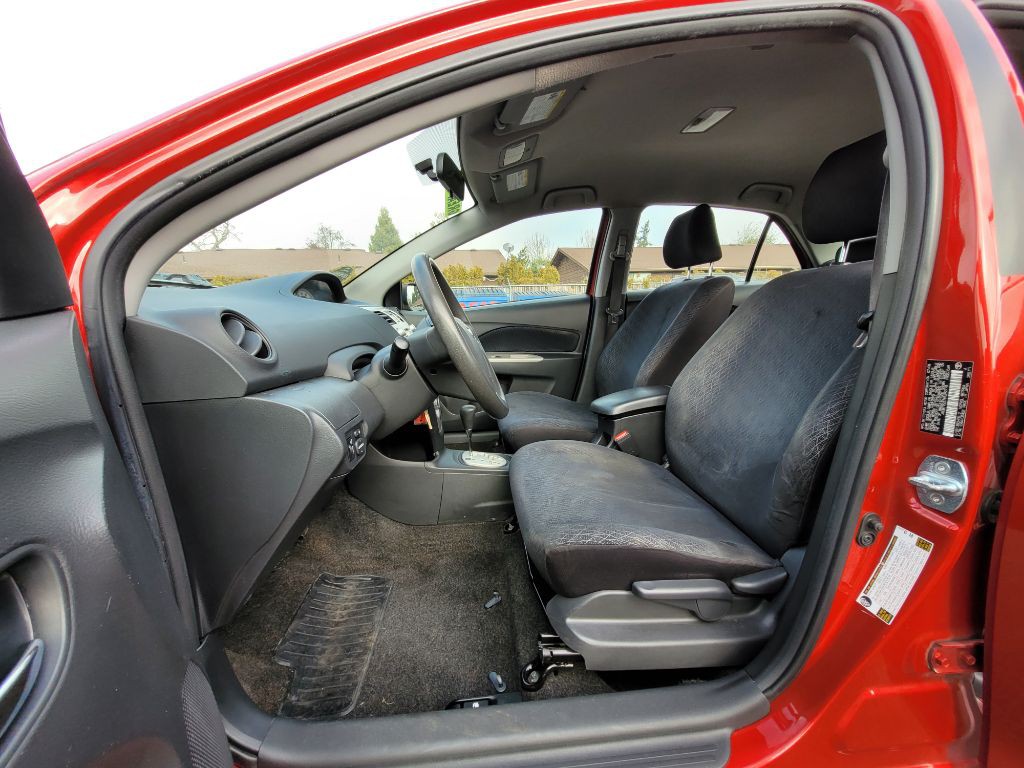 2008 Toyota Yaris Image 8