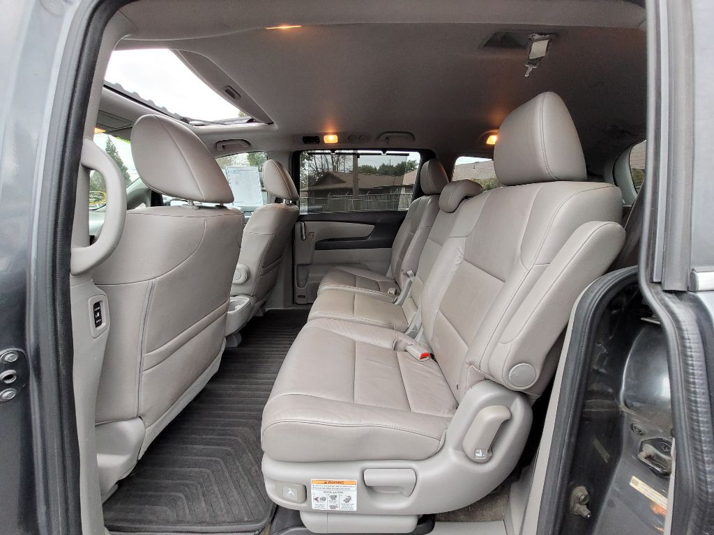 2013 Honda Odyssey Image 9