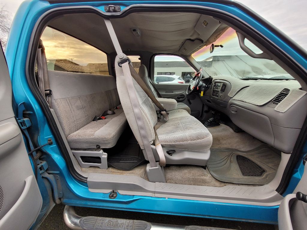1997 Ford F-150 Image 8