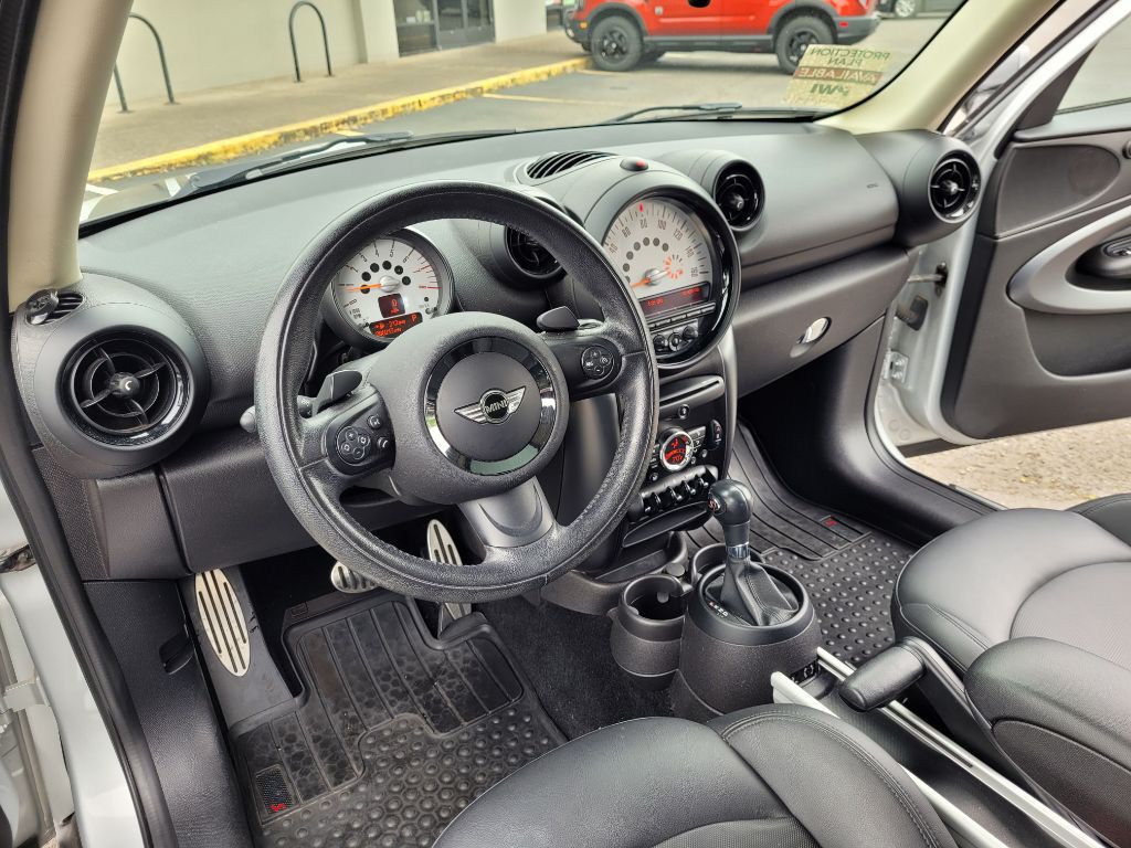 2013 MINI Cooper Image 7
