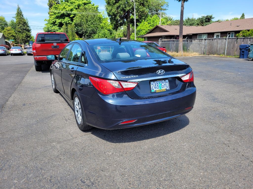 2011 Hyundai Sonata Image 3