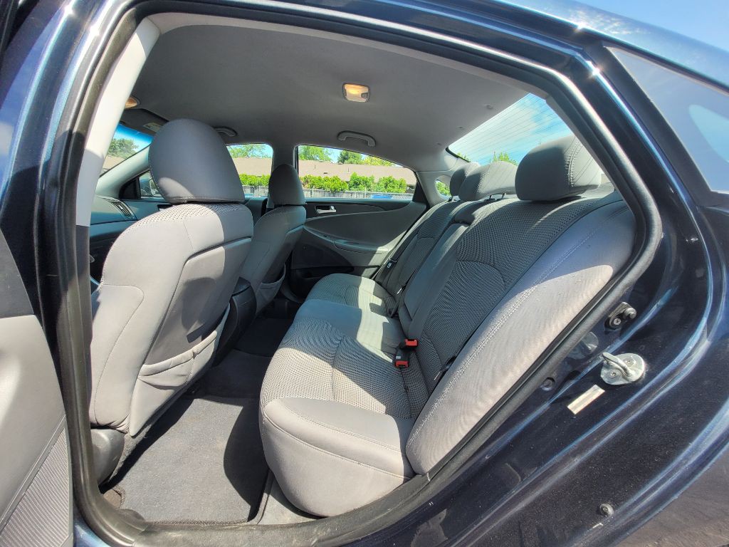 2011 Hyundai Sonata Image 9