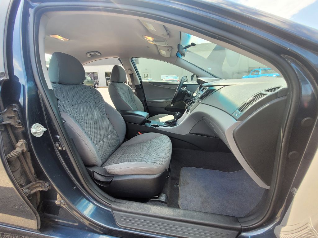 2011 Hyundai Sonata Image 11