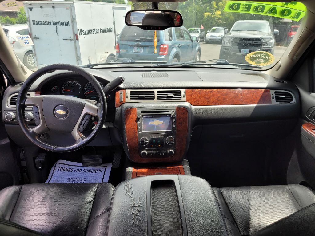 2014 Chevrolet Suburban Image 7
