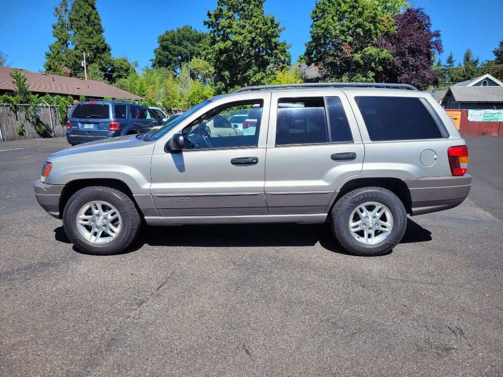 2003 Jeep Grand Cherokee Image 2