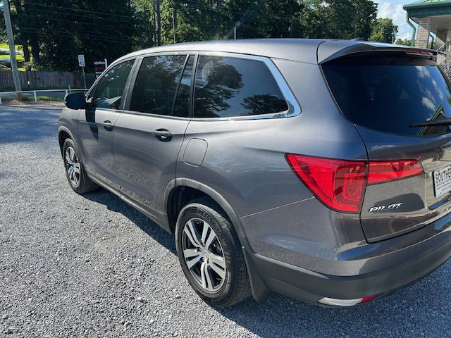 2017 Honda Pilot Image 2