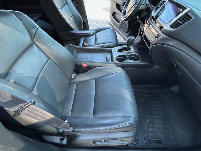 2017 Honda Pilot Image 15