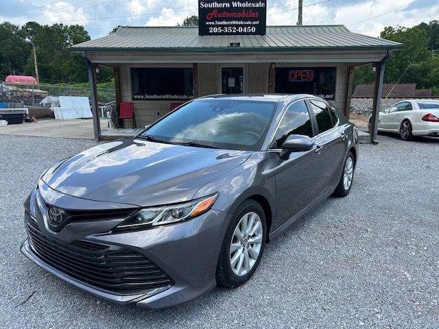 2019 Toyota Camry Image 1