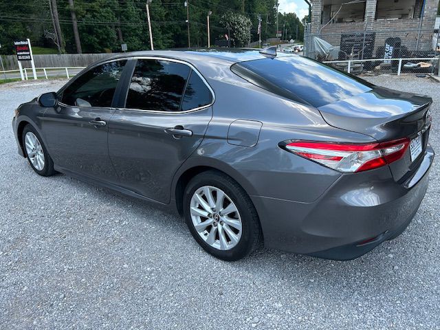 2019 Toyota Camry Image 2