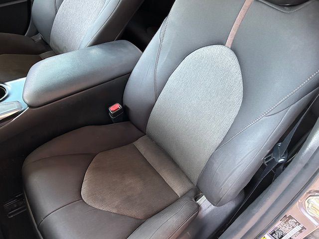 2019 Toyota Camry Image 10