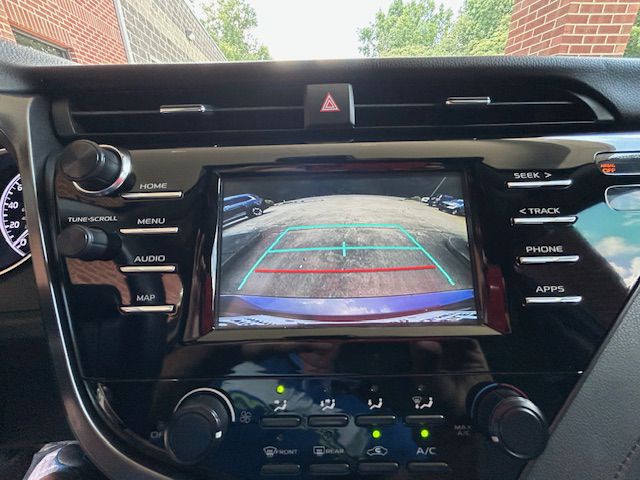2019 Toyota Camry Image 16