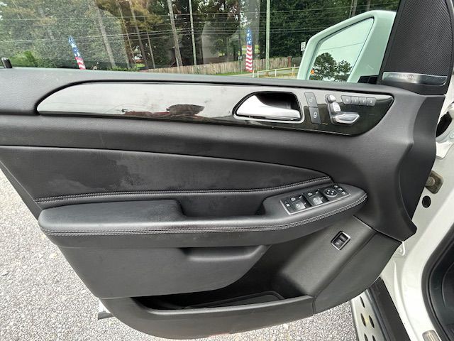 2017 Mercedes-Benz GLE-Class Image 10