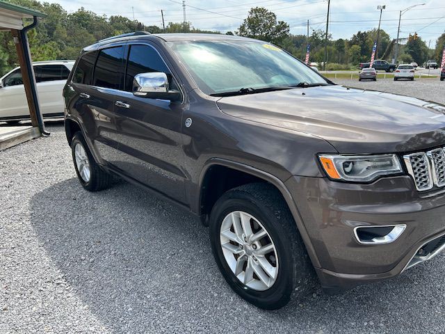 2017 Jeep Grand Cherokee Image 5